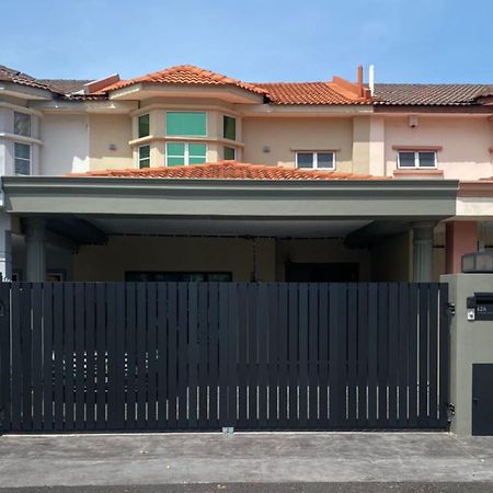 Klang Bukit Tinggi Unique Design With Outdoor Cafe Up To 12Pax Villa Buitenkant foto
